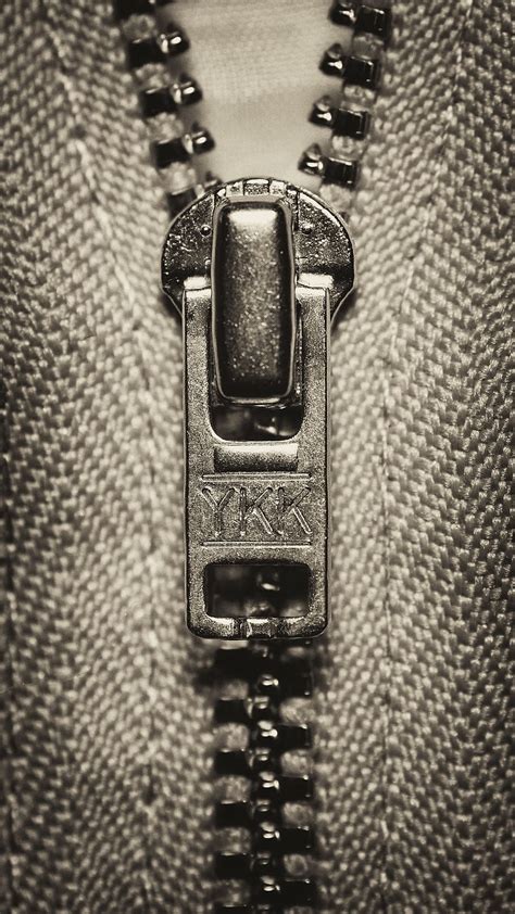 zipper close up